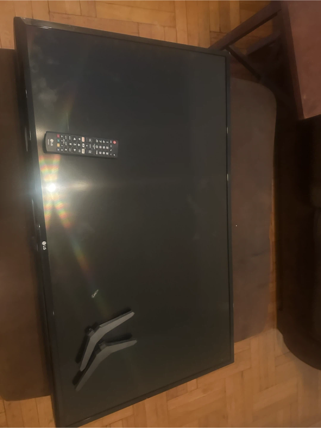LG 32 inch Smart TV with Remote and Stand legs