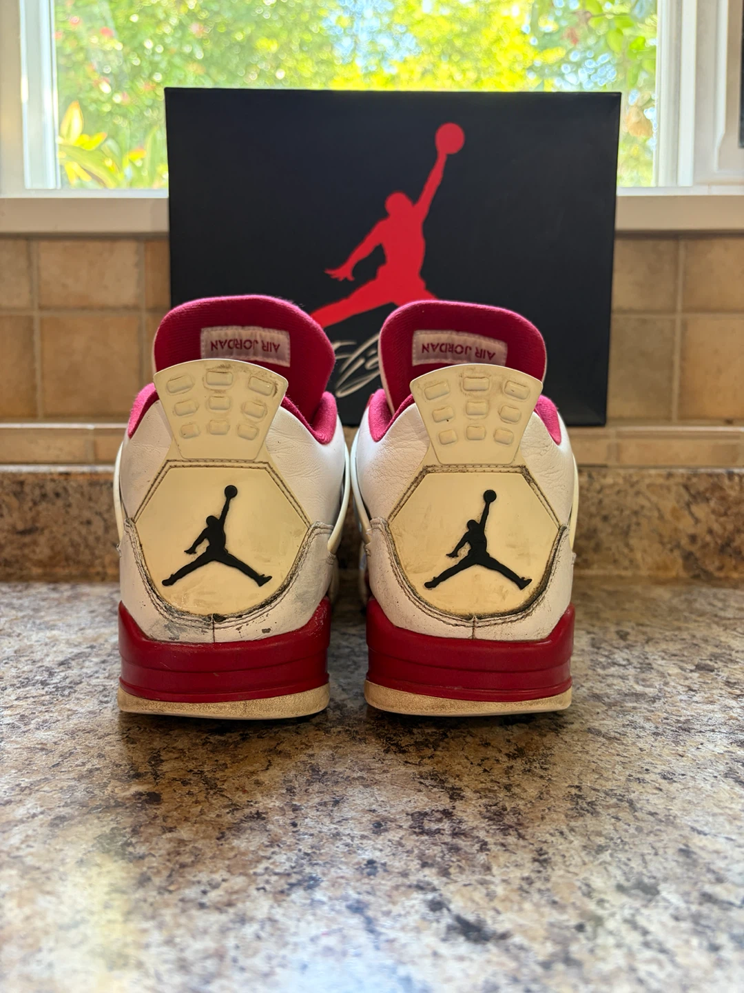 Air Jordan 4 "Alternate" - photo 2