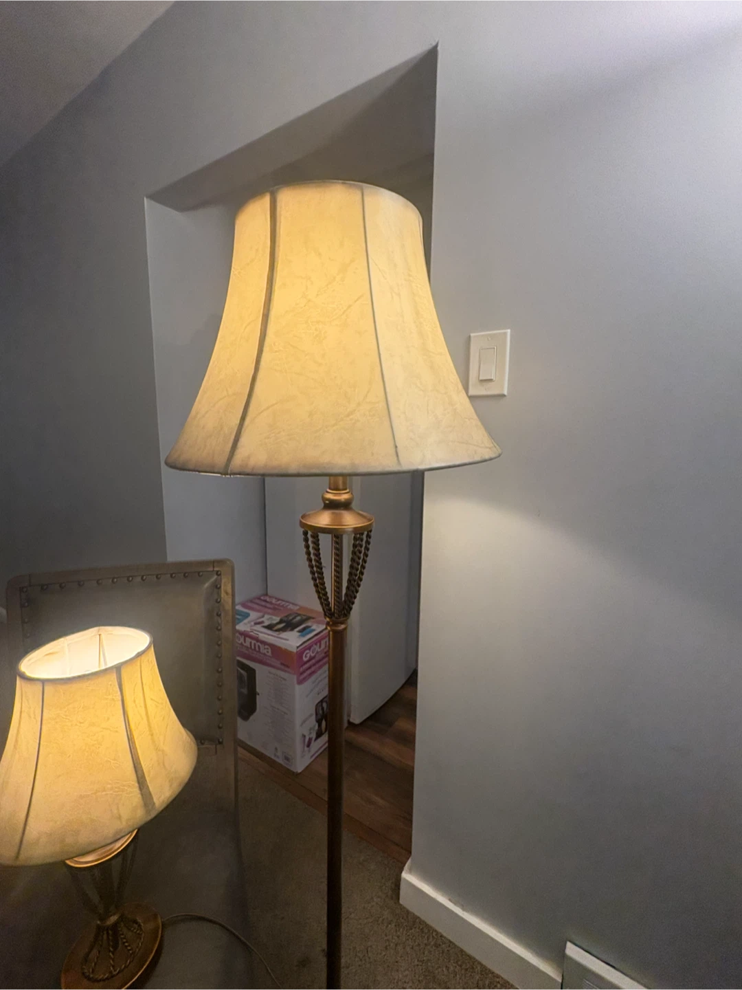 Free delivery used Vintage Brass Table Lamp and Floor Lamp Set - photo 2