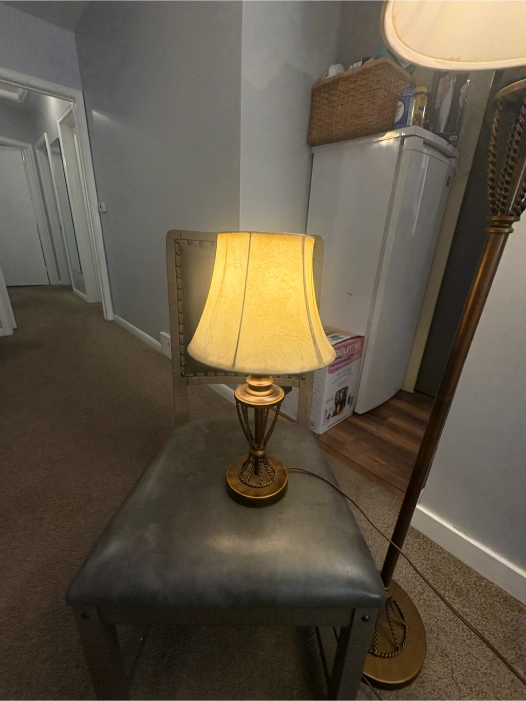 Free delivery used Vintage Brass Table Lamp and Floor Lamp Set - photo 3