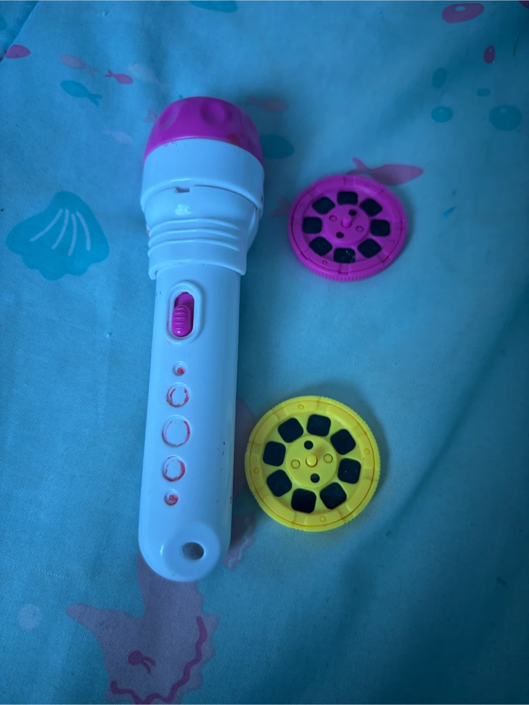 Toy Projector Flashlight with Discs