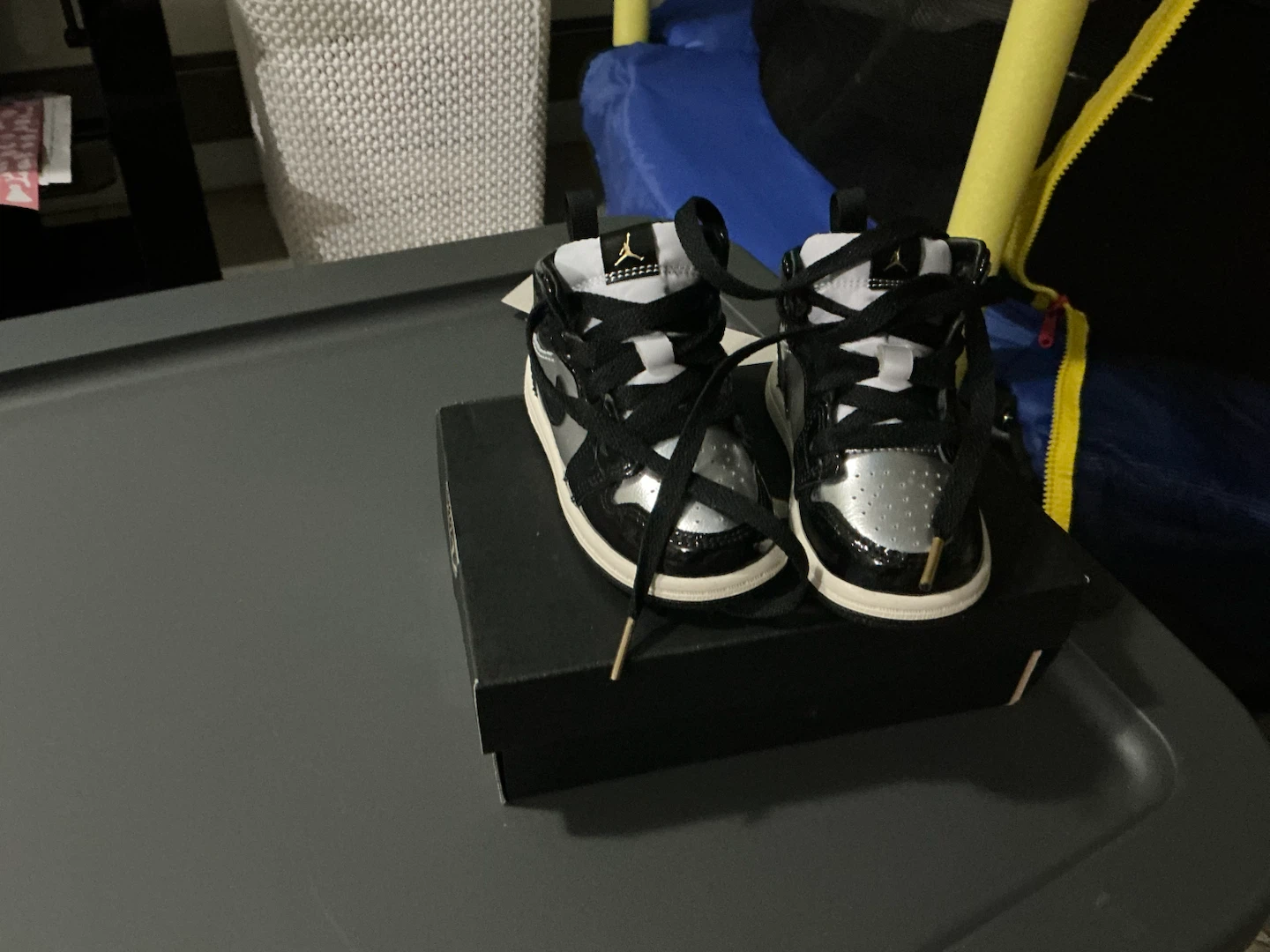 Air Jordan 1 Toddler Shoes - photo 2