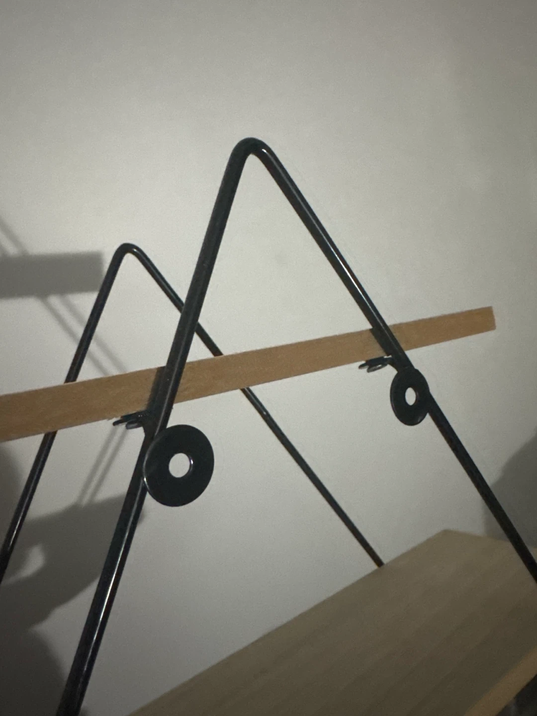 Wooden diamond shape wall shelf - photo 3