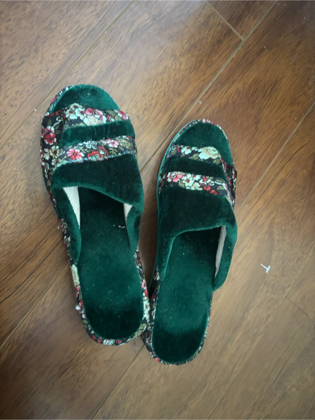 Velvet Floral Slippers - Green