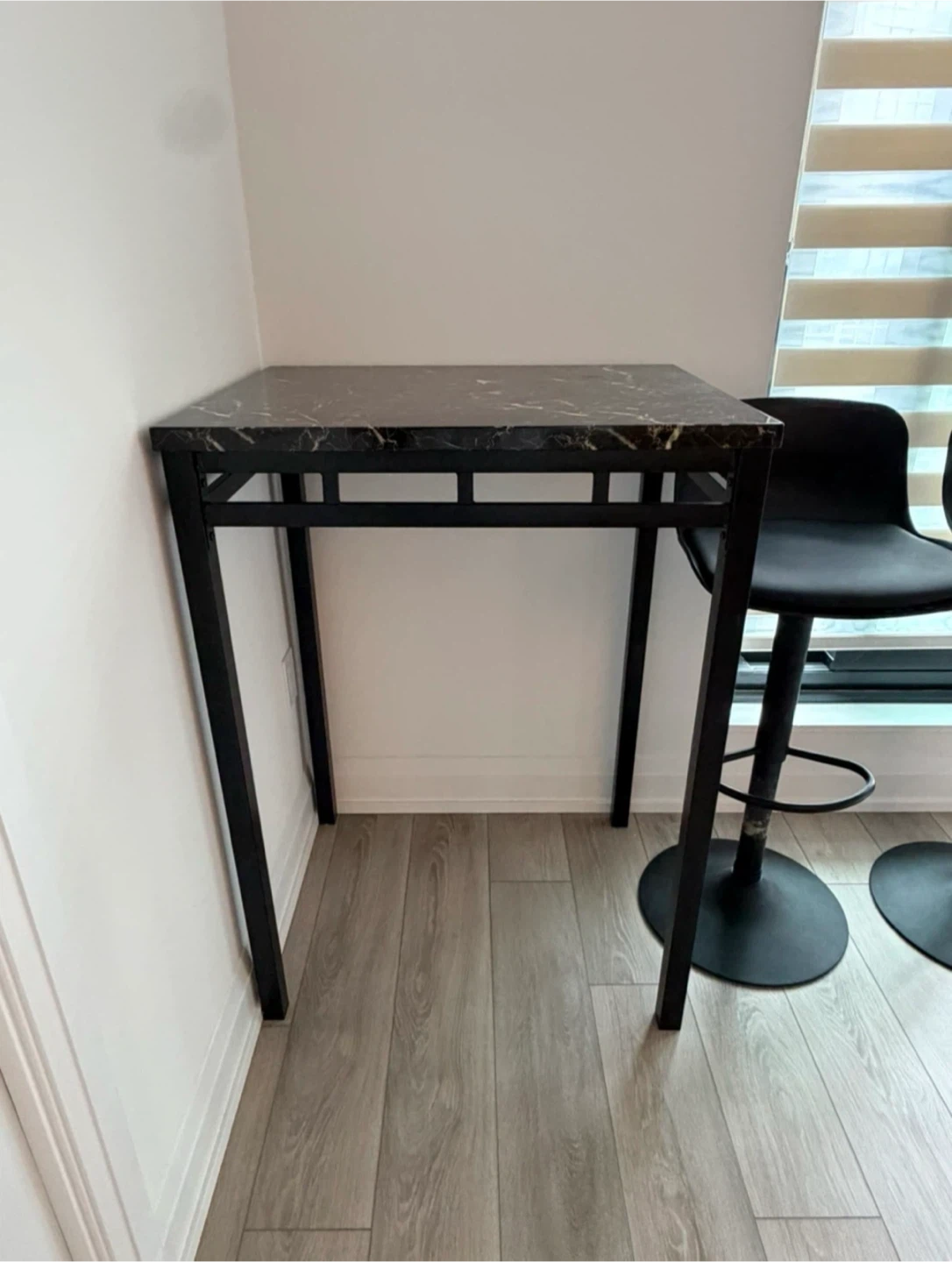 Marble Top Bar Table with 2 Black Bar Stools - photo 2