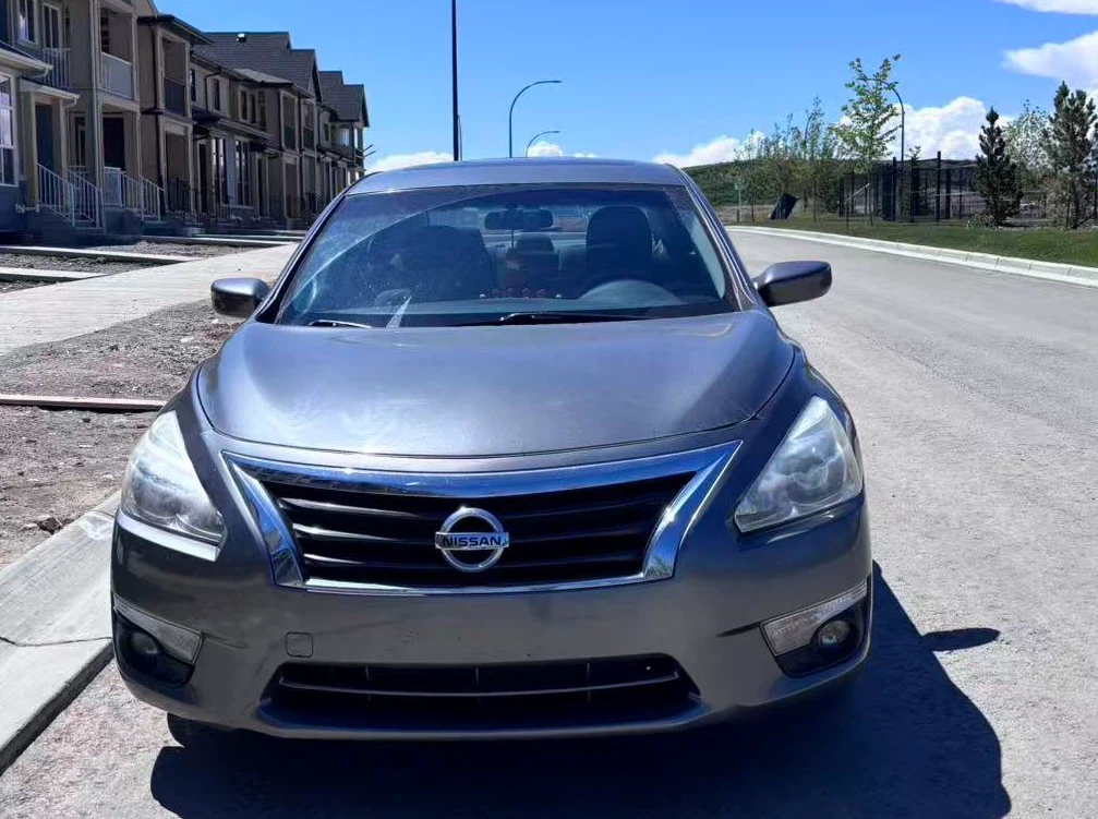 Nissan Altima SV Sedan - photo 2