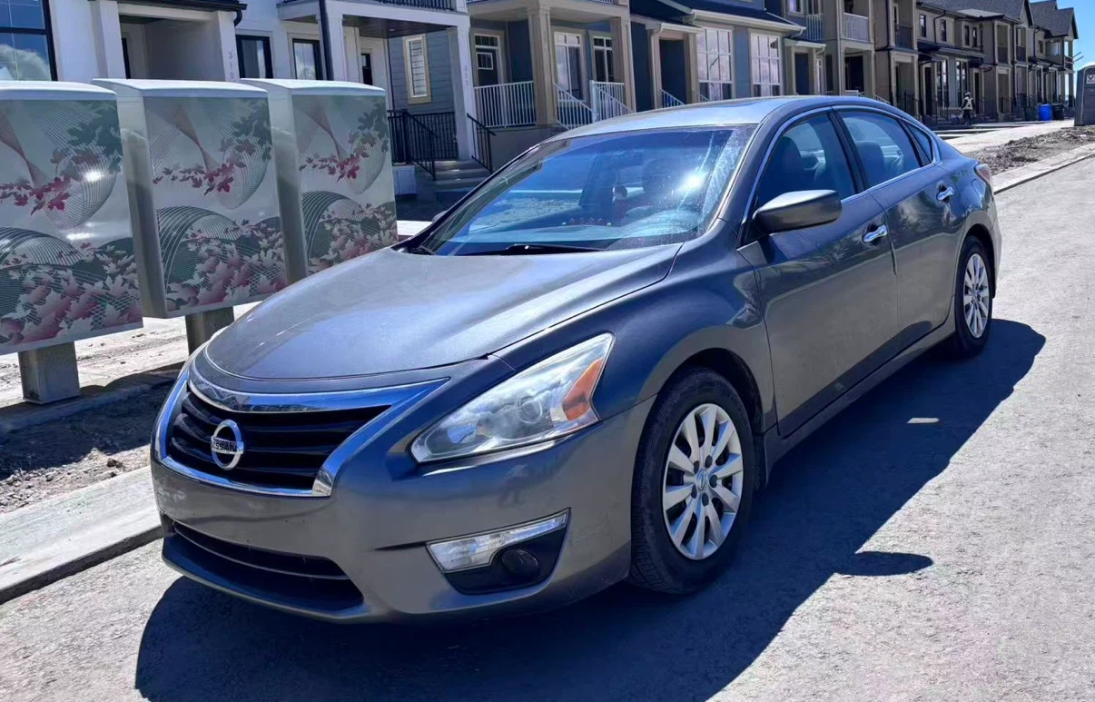 Nissan Altima SV Sedan - photo 3