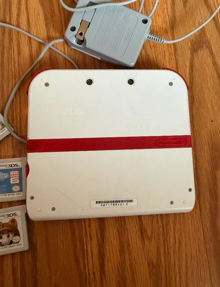 Nintendo 2DS White/Red Handheld Console - photo 3