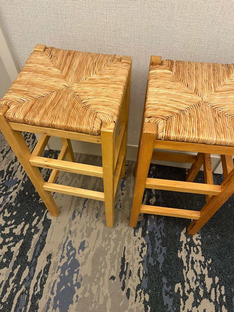 Set of 2 Wooden Bar Stools with Woven Seats