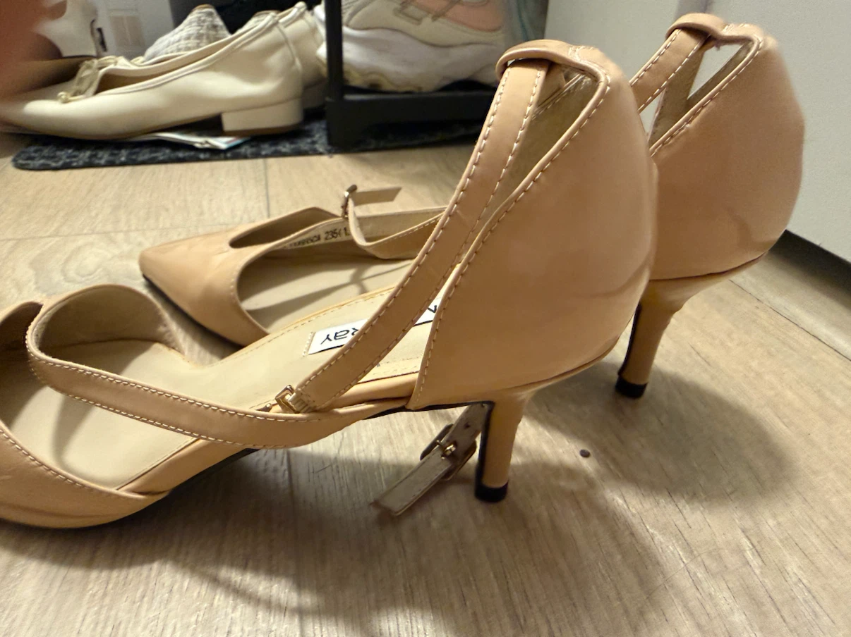 GAMMA RAY Nude Patent Leather Heels with Ankle Strap - photo 3