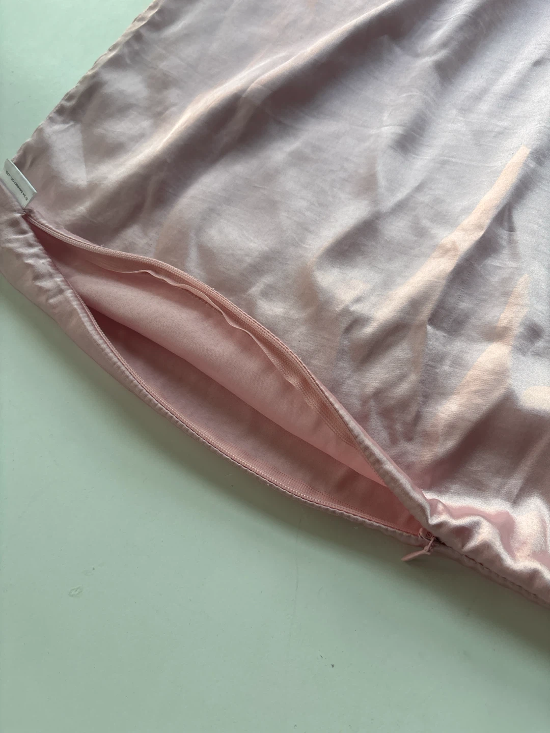 Hello Kitty Satin Pillowcase by Kitsch - photo 3