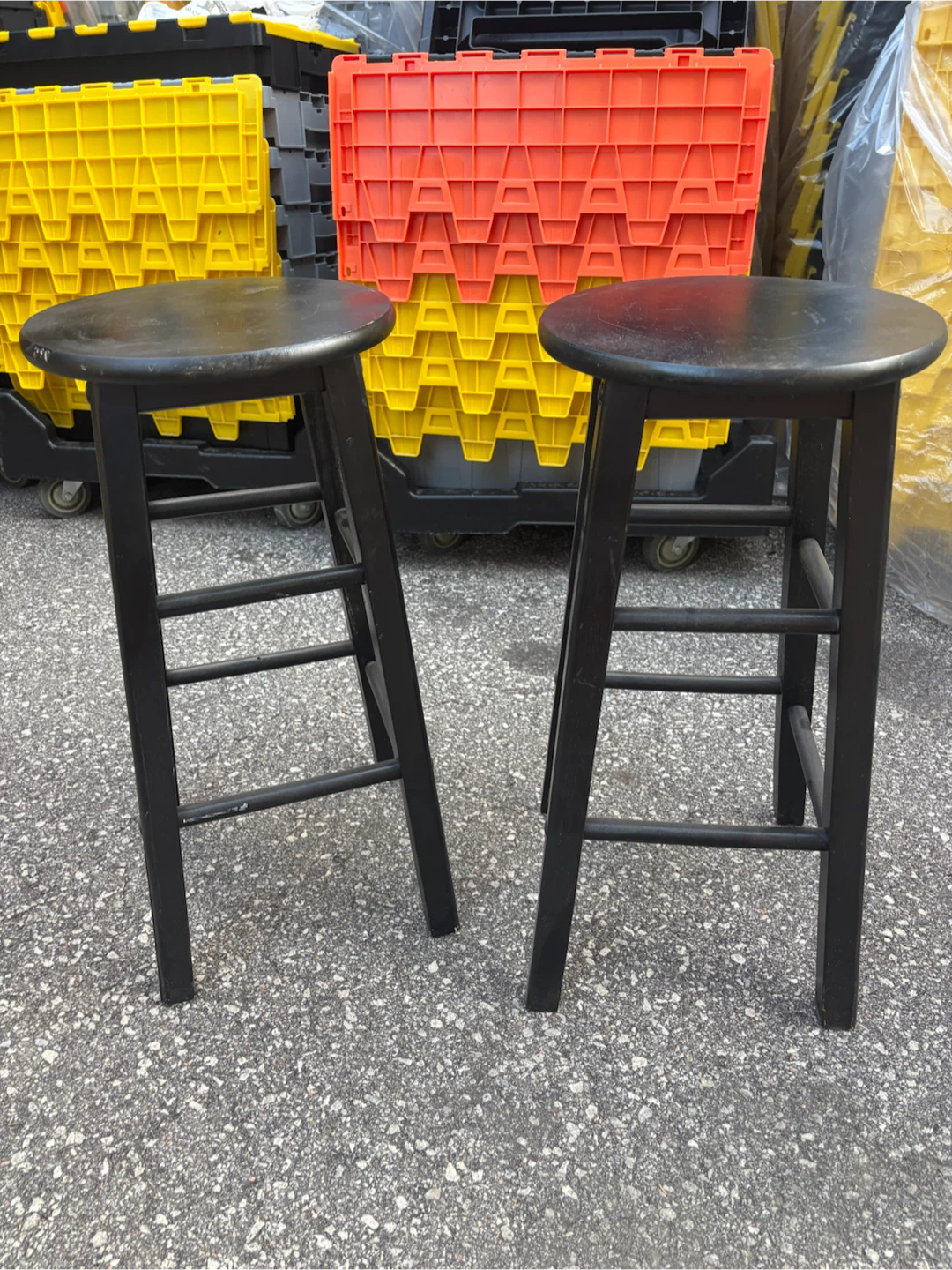 Free delivery used Set of 2 Black Bar Stools - photo 2