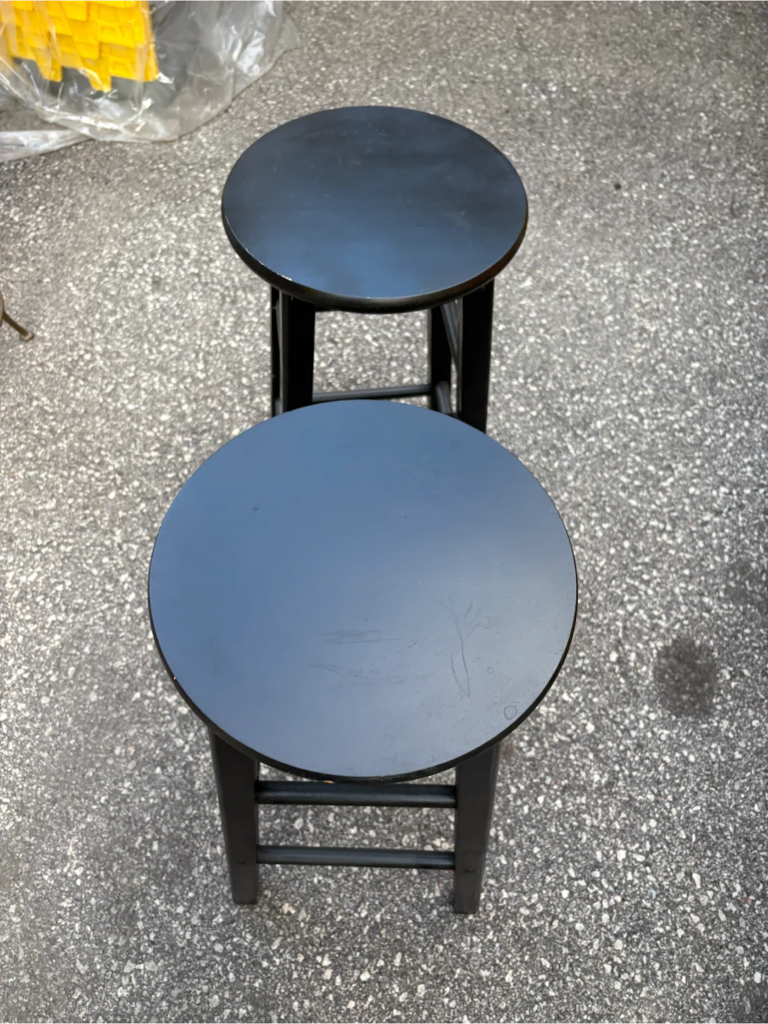 Free delivery used Set of 2 Black Bar Stools - photo 5