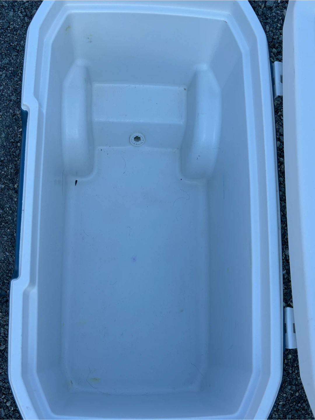 Coleman Xtreme Wheeled Cooler - photo 5