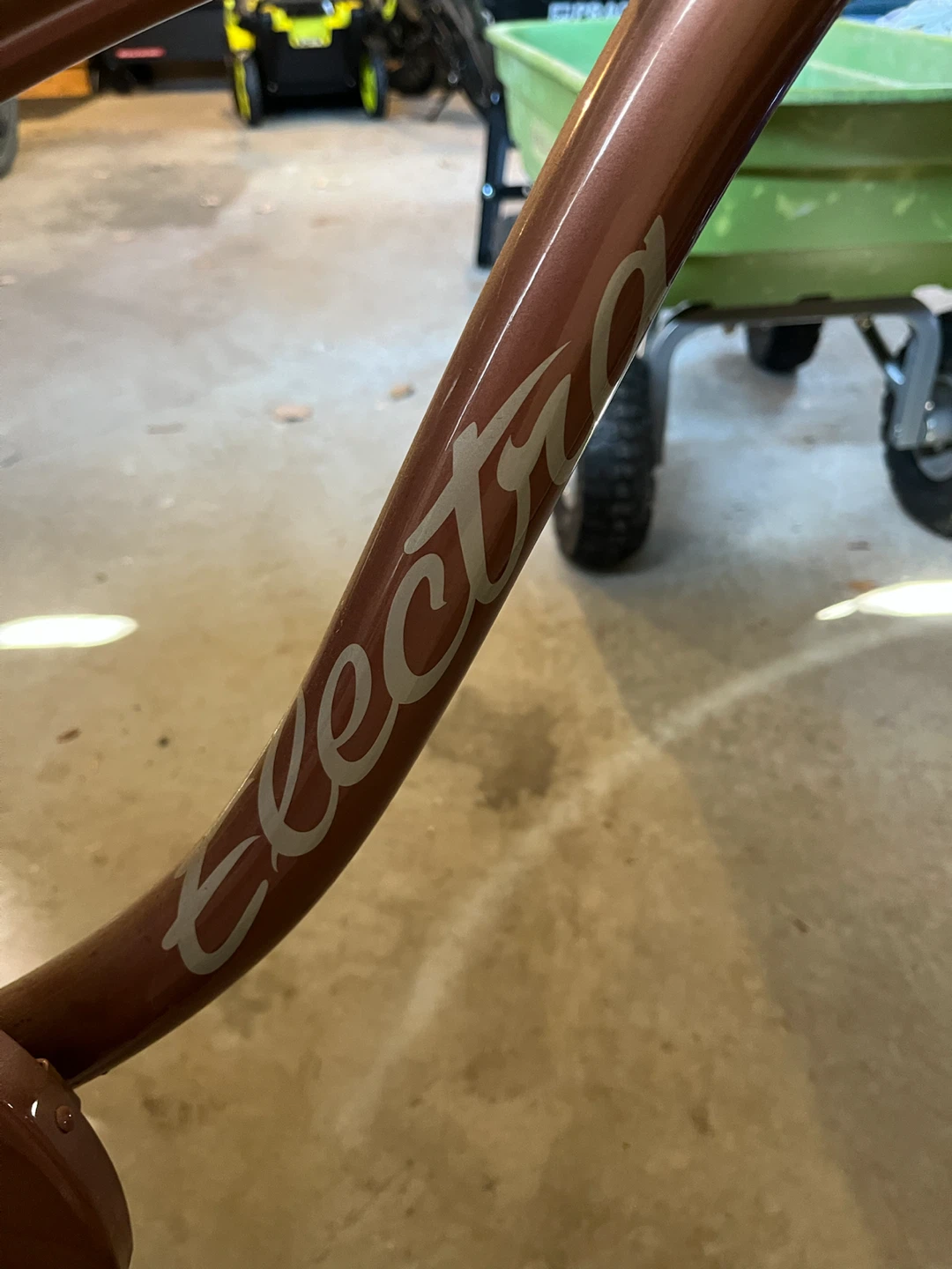 Pink cruiser bike (Electra) - photo 3