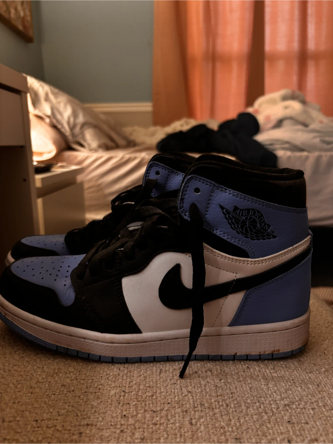 Air Jordan 1 High OG 'University Blue' Sneakers (from panda buy)