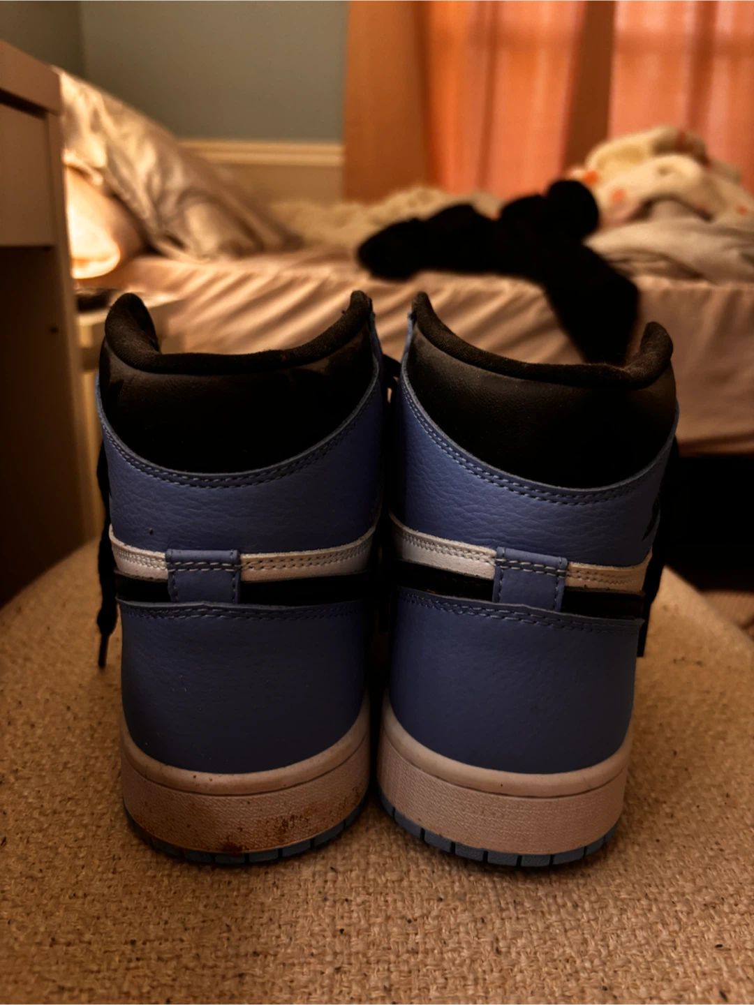 Air Jordan 1 High OG 'University Blue' Sneakers (from panda buy) - photo 4