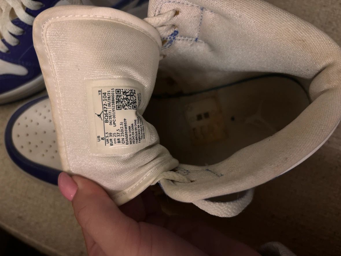 Air Jordan 1 Mid SE Shoes - photo 4
