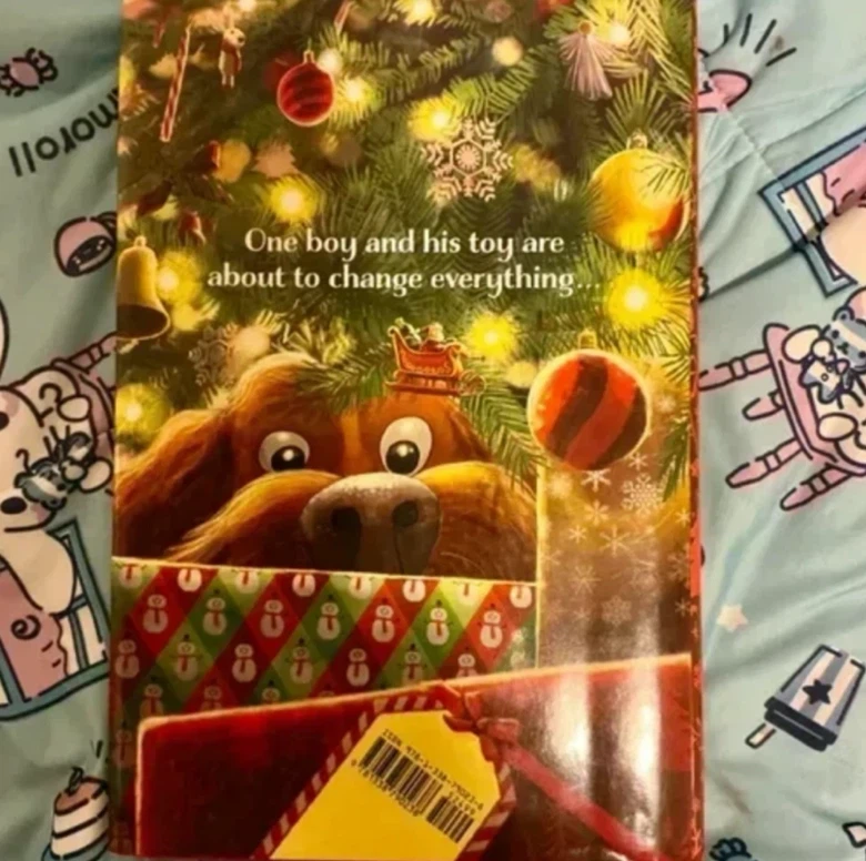 The Christmas Pig by J.K. Rowling Illustrated by Jim Field - photo 2