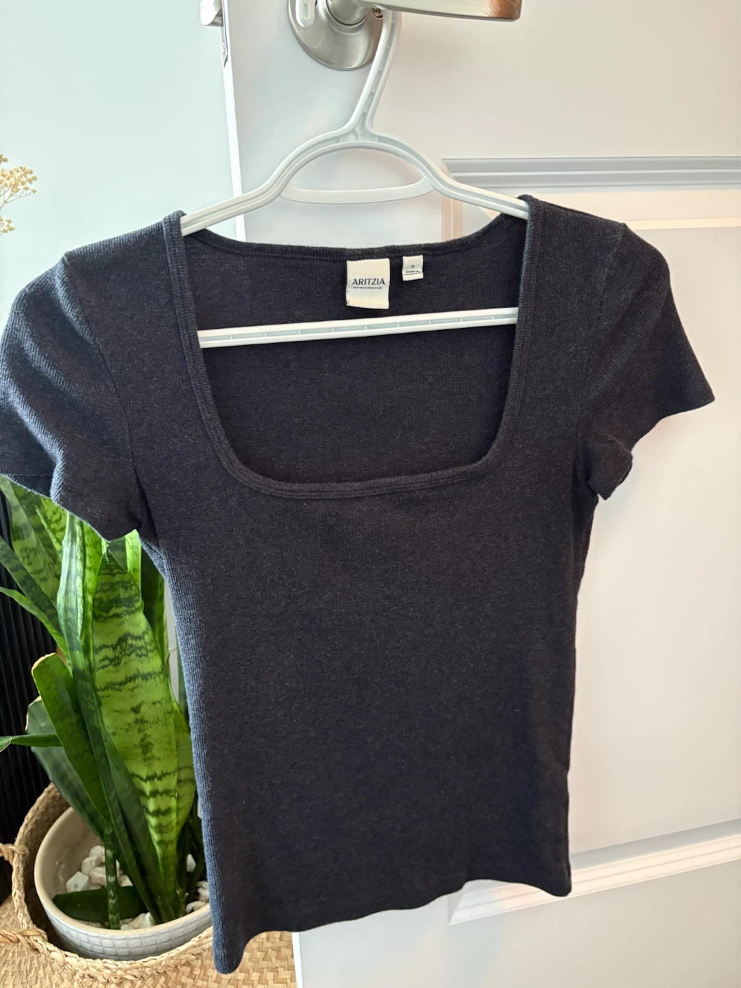 Aritzia T-shirt