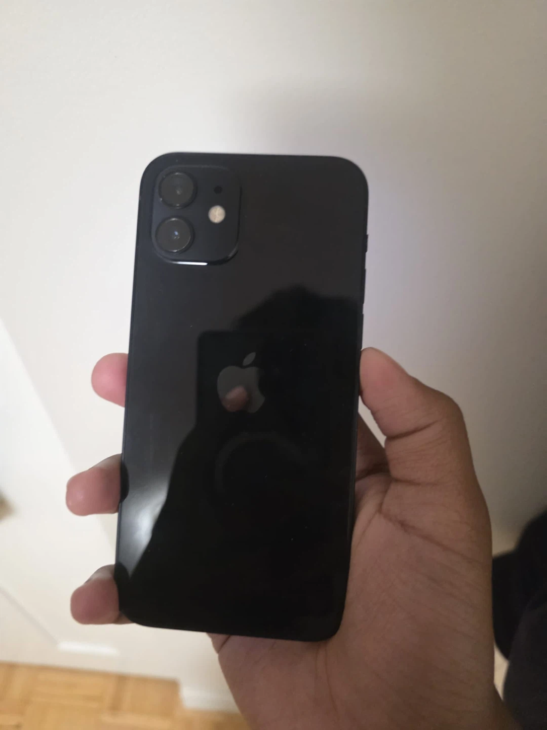 100% battery health Apple iPhone 12  - Black