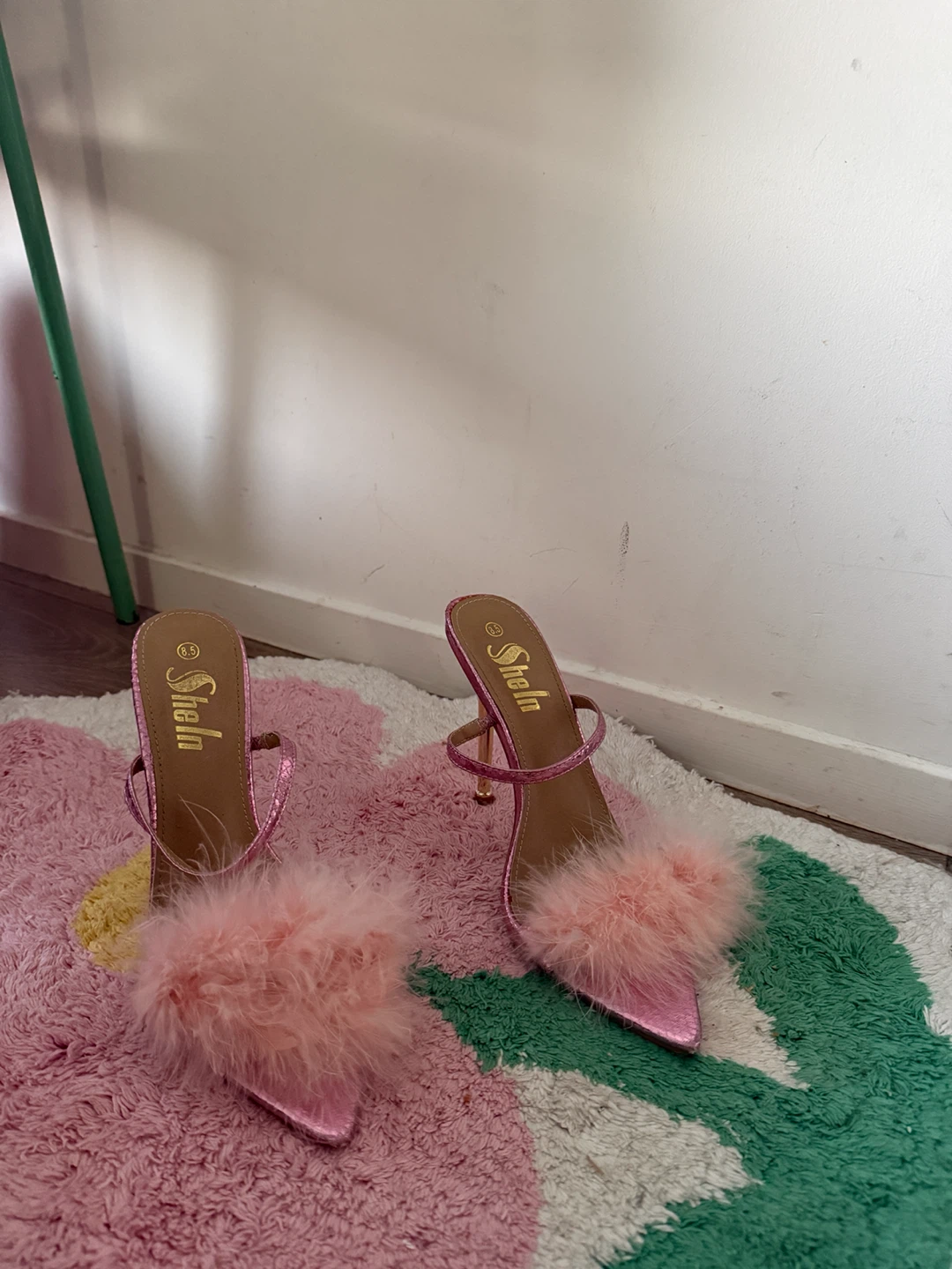 Pink Feather Stiletto Heels Size 8.5