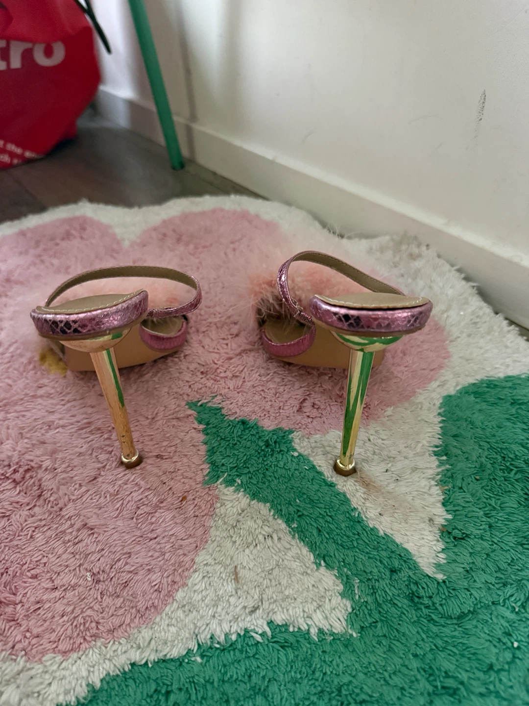 Pink Feather Stiletto Heels Size 8.5 - photo 2