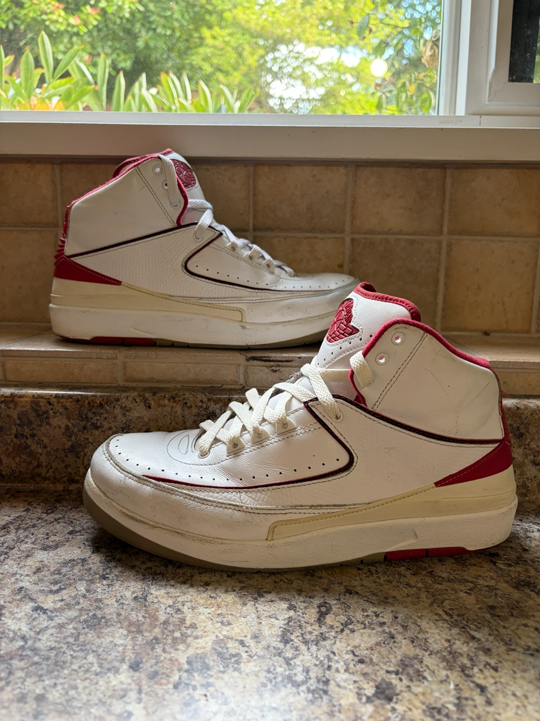 Air Jordan II (2) White Red Sneakers