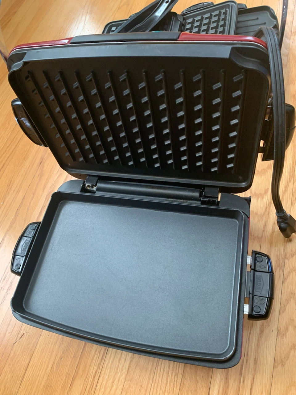George Foreman Grilling Machine - photo 2