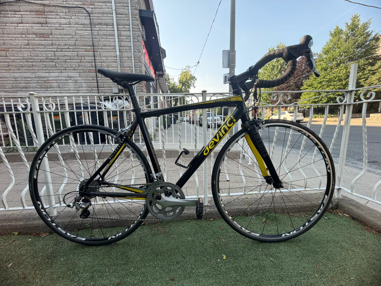 Devinci Silverstone Road Bike