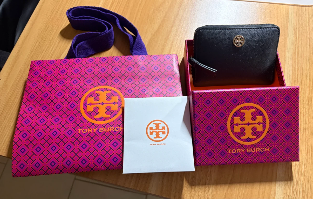 Tory Burch- Robinson Zip Coin Case
