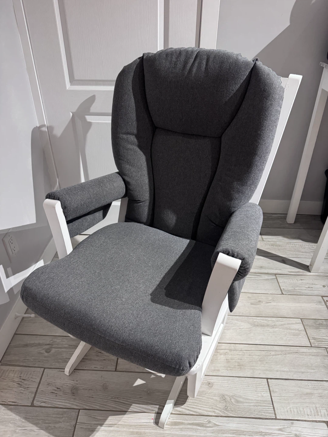 Rocking Chair, Comfortable Nursing/Glider Chair
