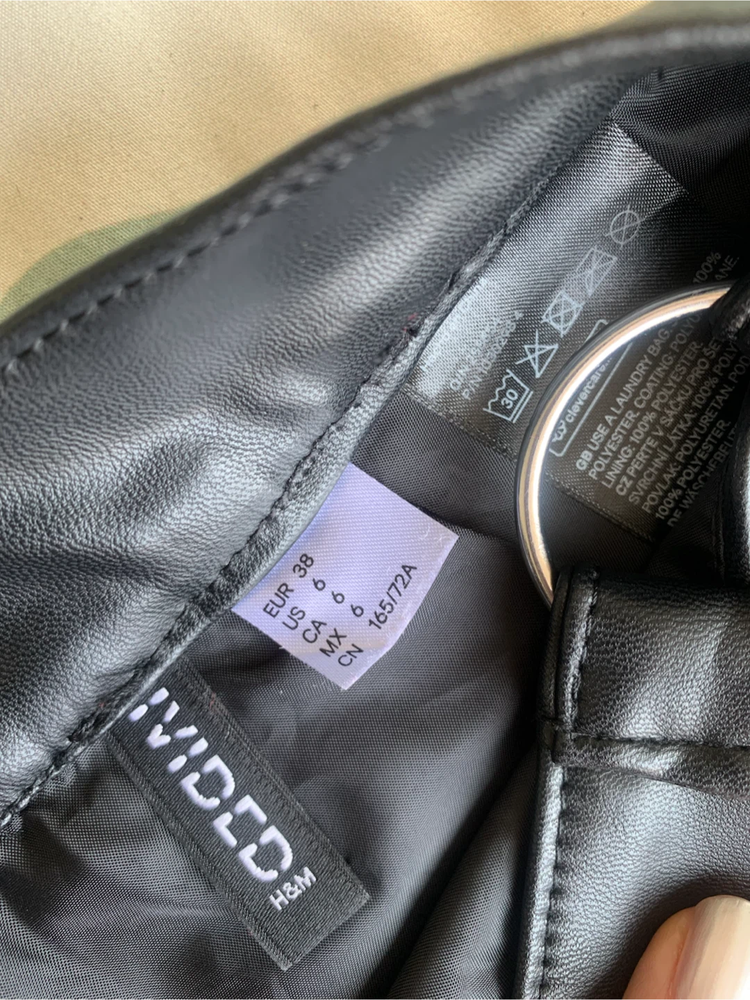 H&M Black Faux Leather Mini Skirt - photo 3