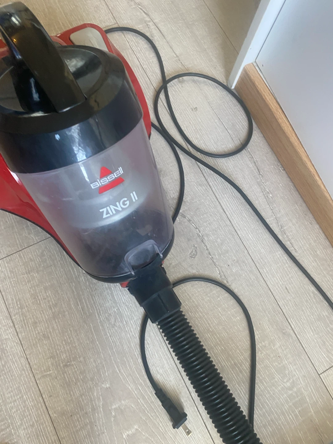 Bissell Zing II Bagless Canister Vacuum - photo 4