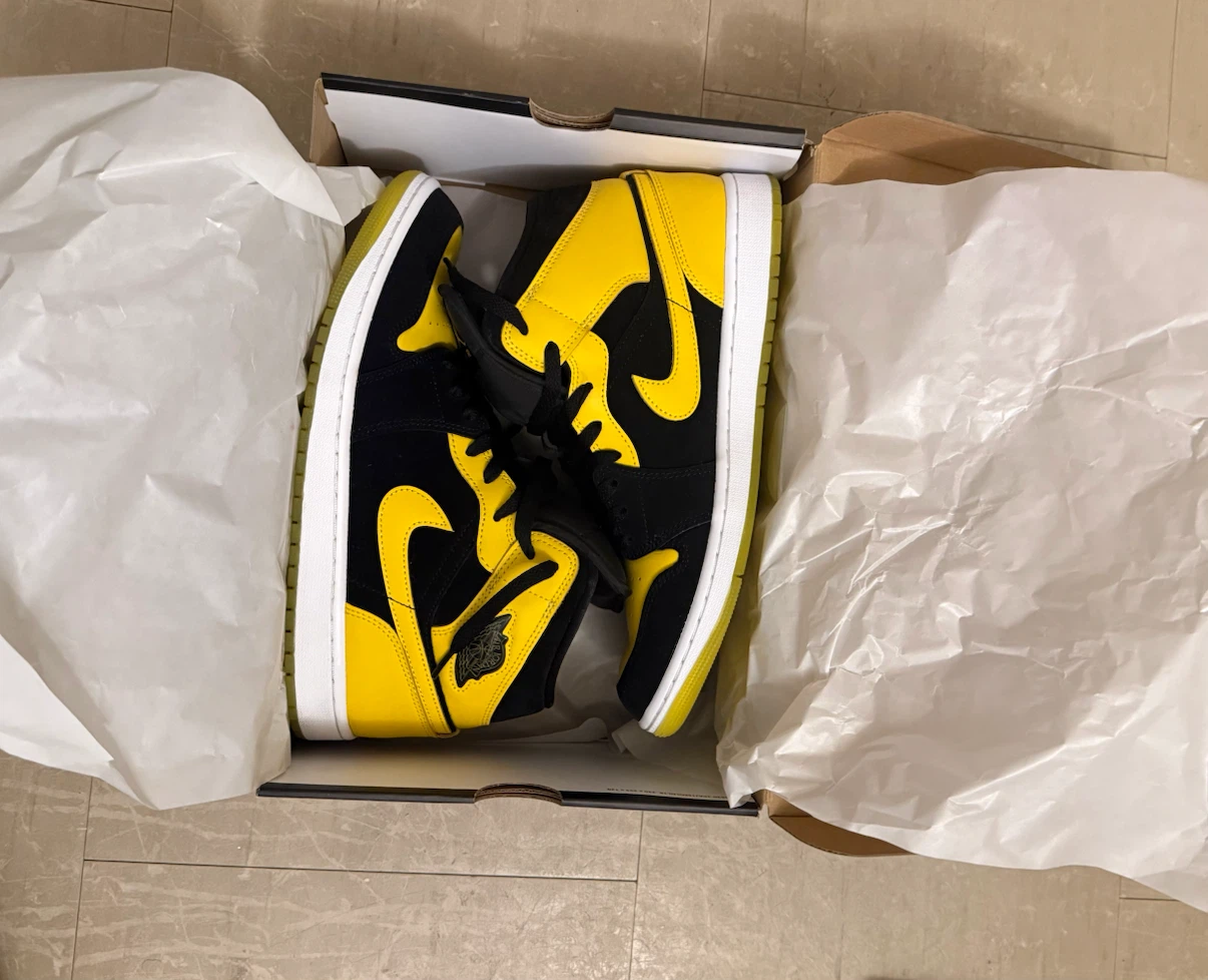 Air Jordan 1 Mid Yellow Black Sneakers
