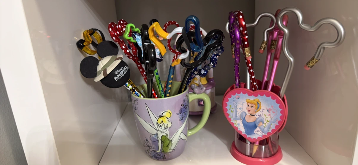 Lot Disney Parks & Disney Store trinket box & stationary - photo 5