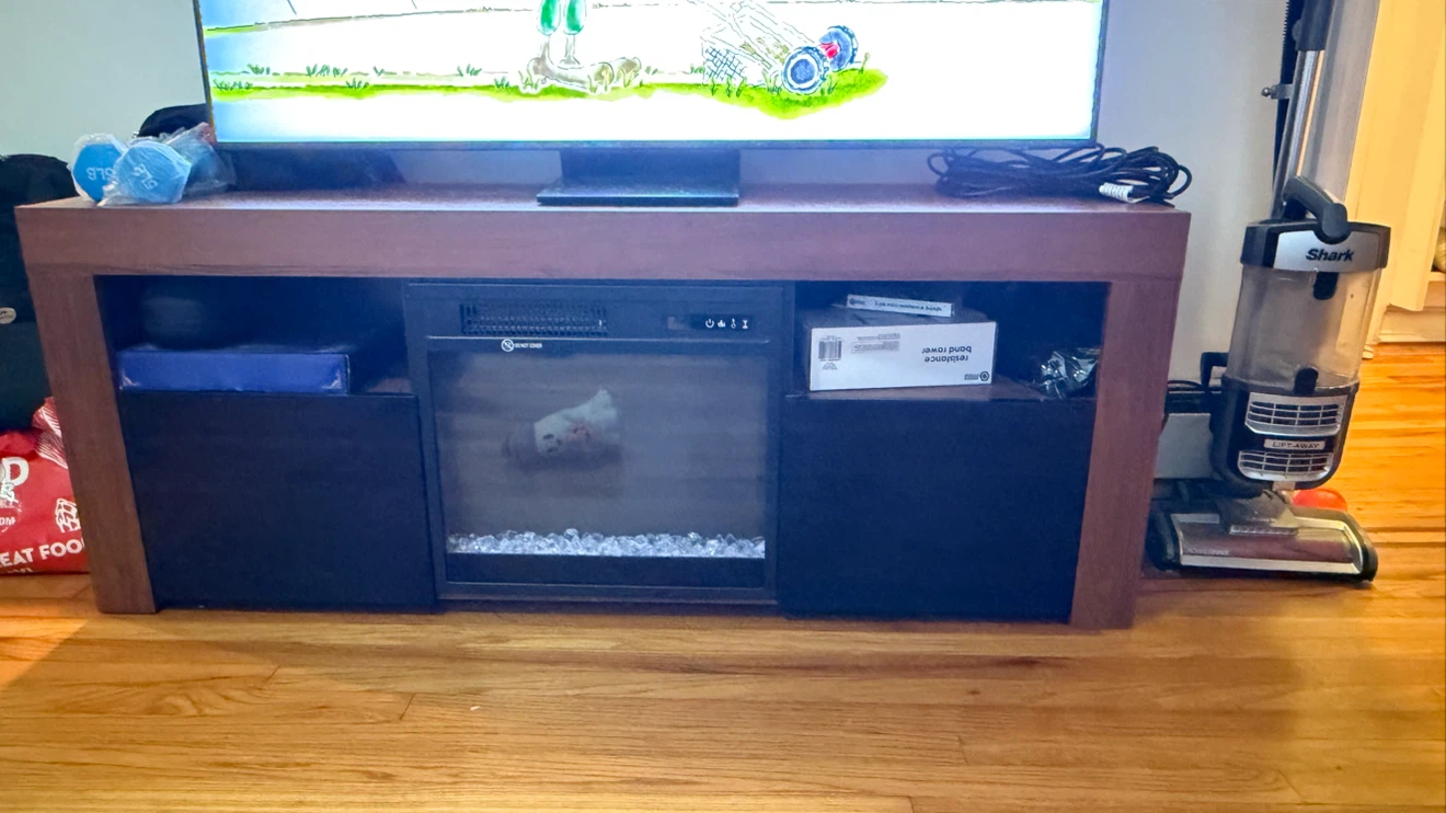 LG TV with Stand - photo 3