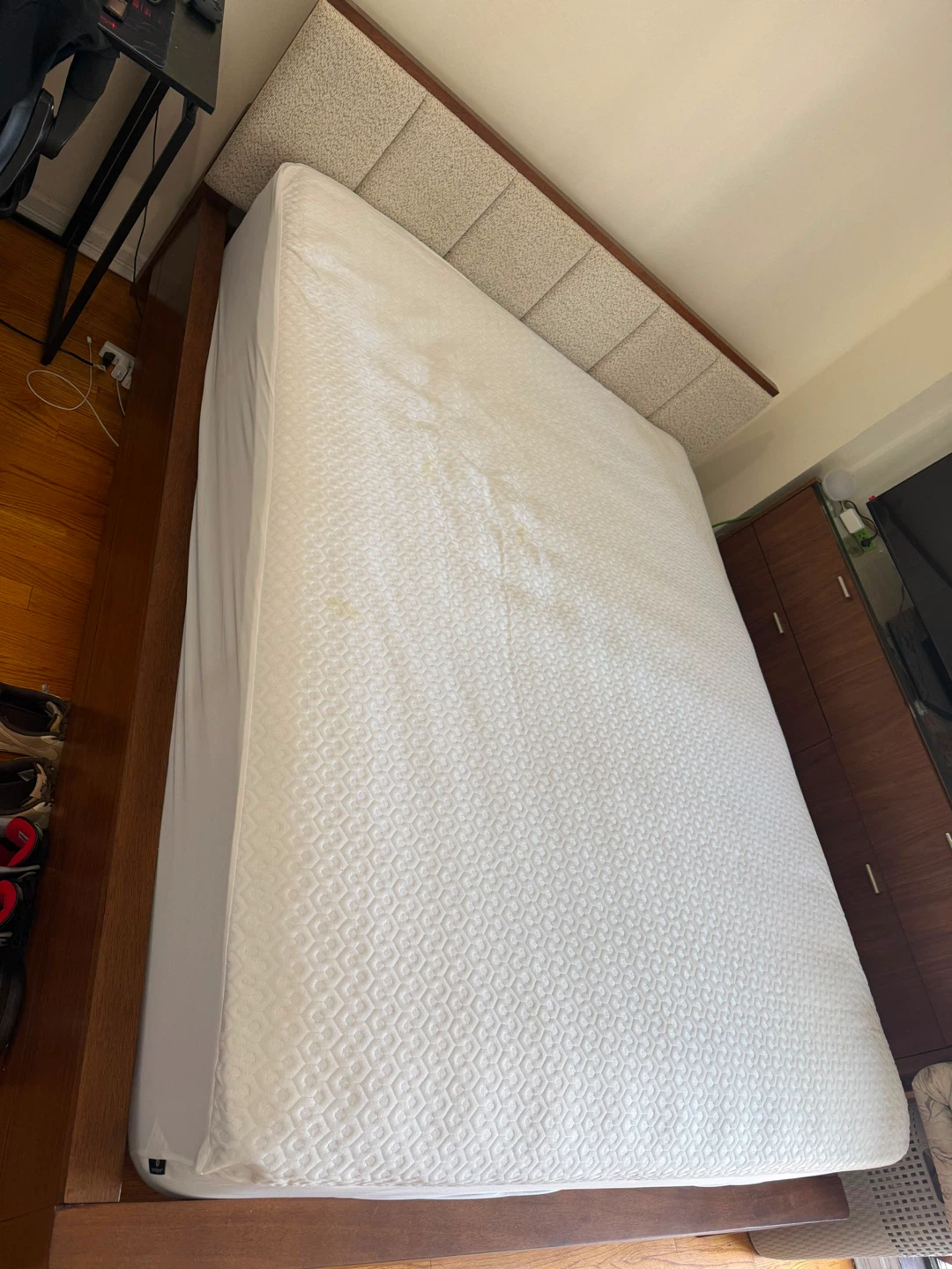 Raymour & Flanigan Queen Bed Frame - photo 2