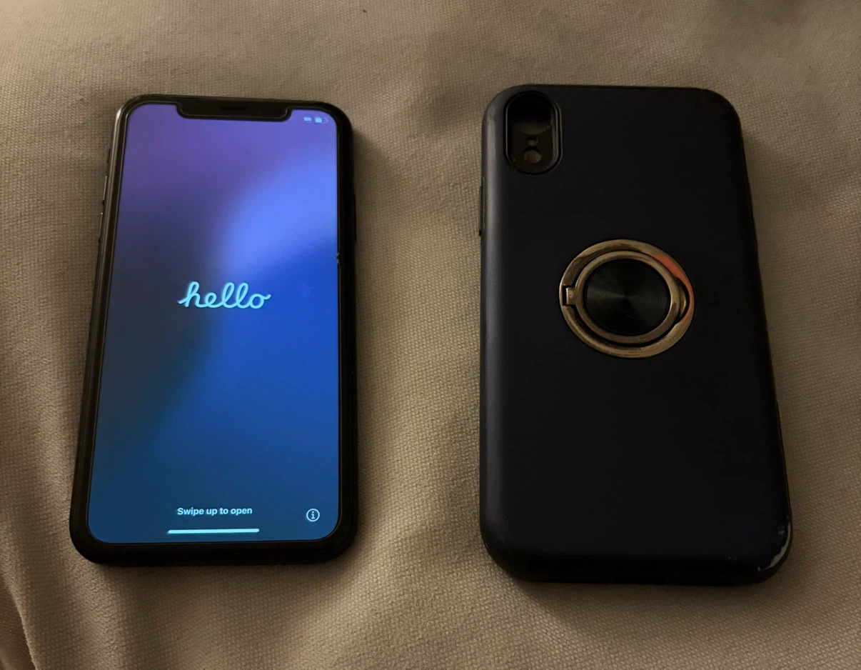 iPhone XR Space Grey 64GB - photo 3