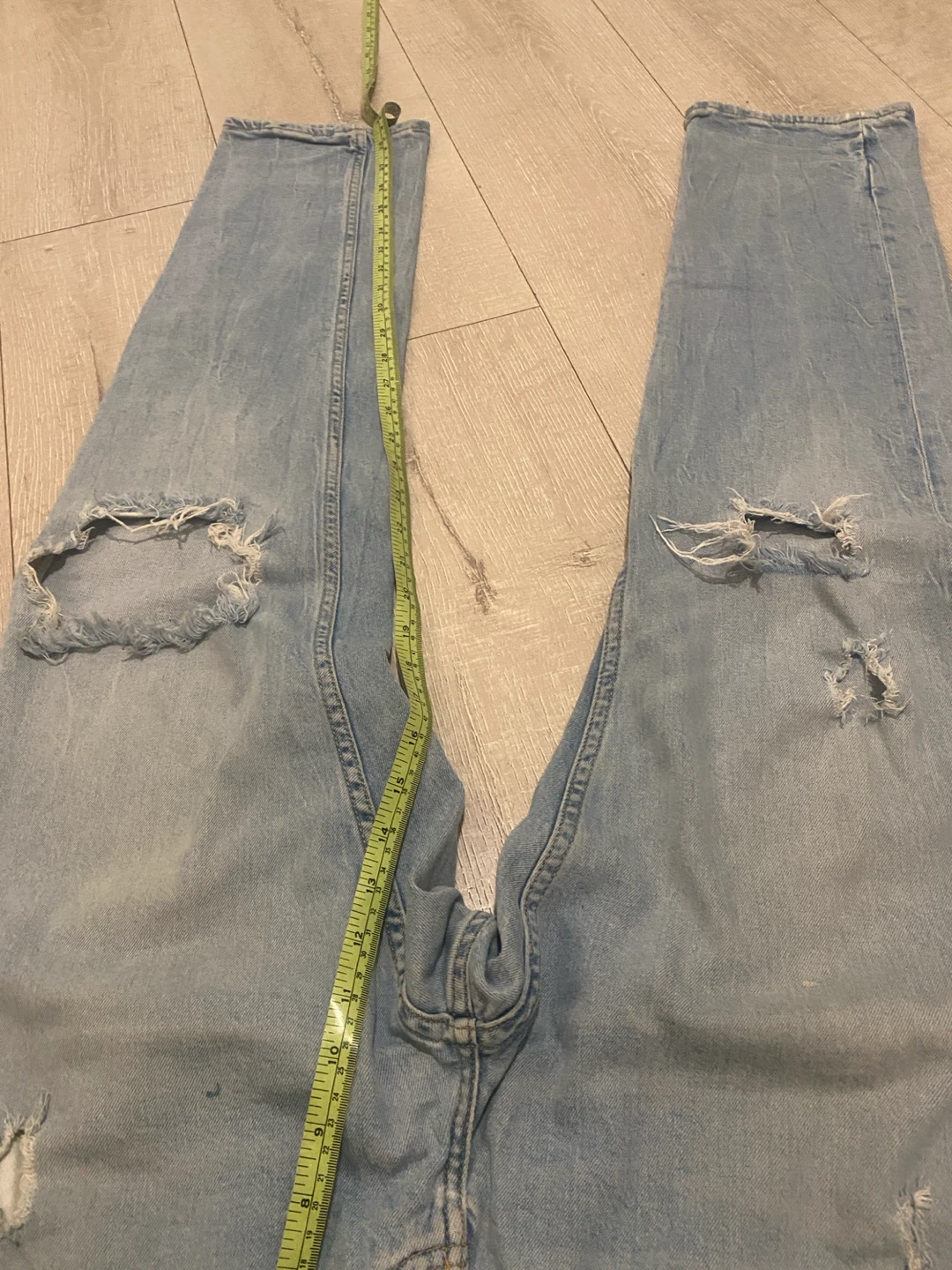 Pull & Bear Light Wash Distressed Denim Jeans - photo 3