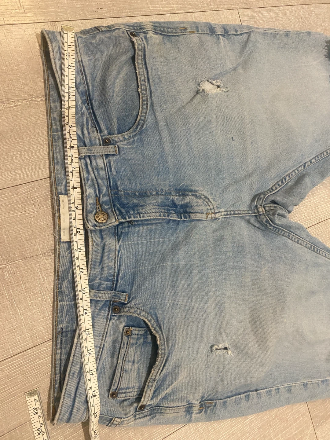 Pull & Bear Light Wash Distressed Denim Jeans - photo 5