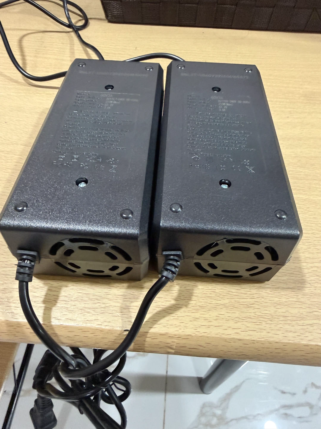 Cargador para scooter son 2 nuevos - photo 3