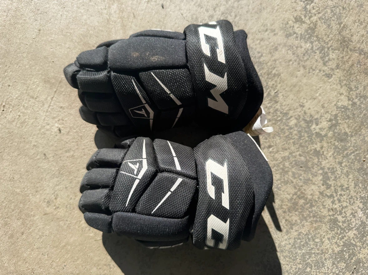 CCM Hockey Gloves - photo 3