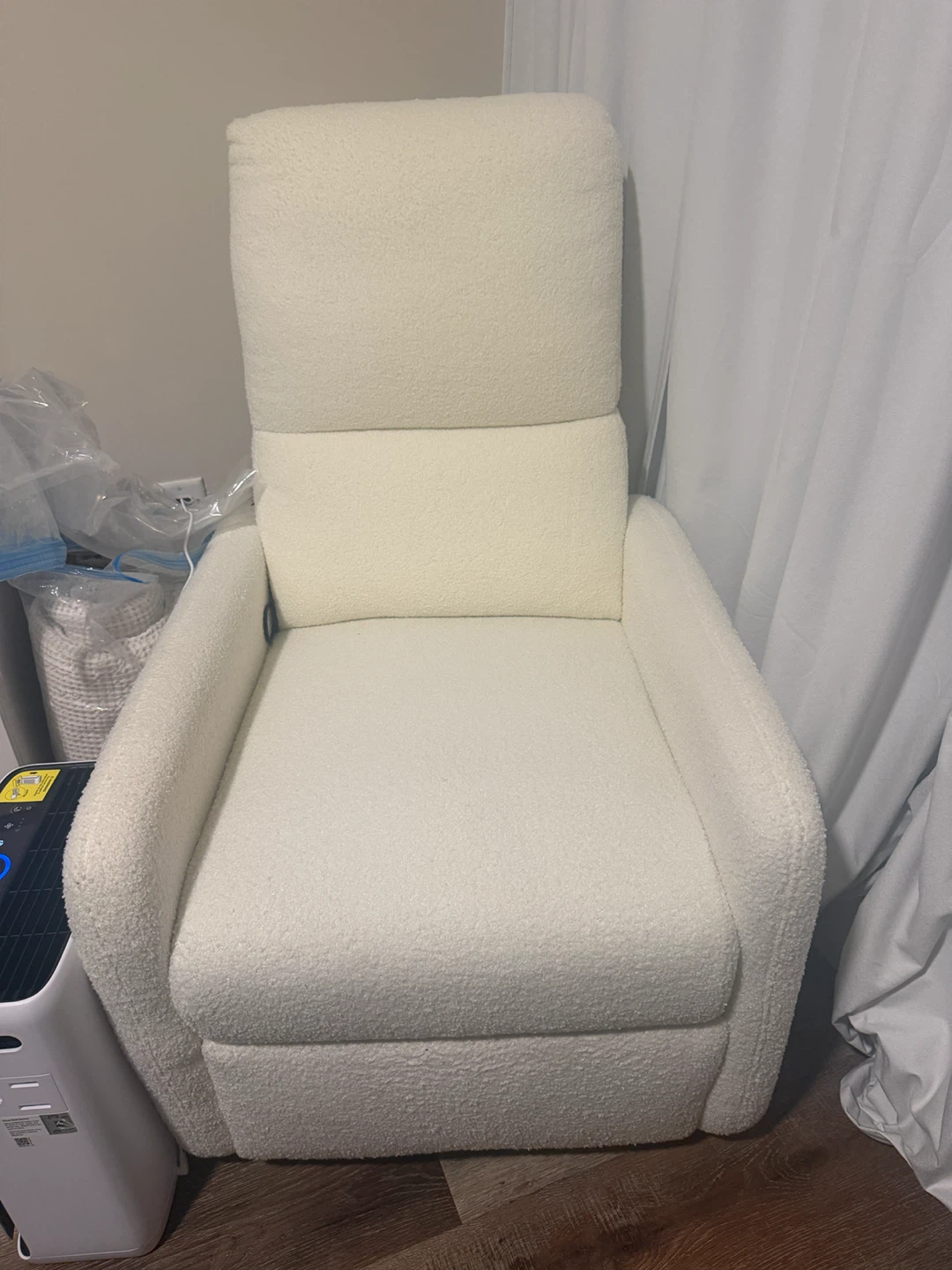 Cream Teddy Fabric Power Lift Recliner Chair