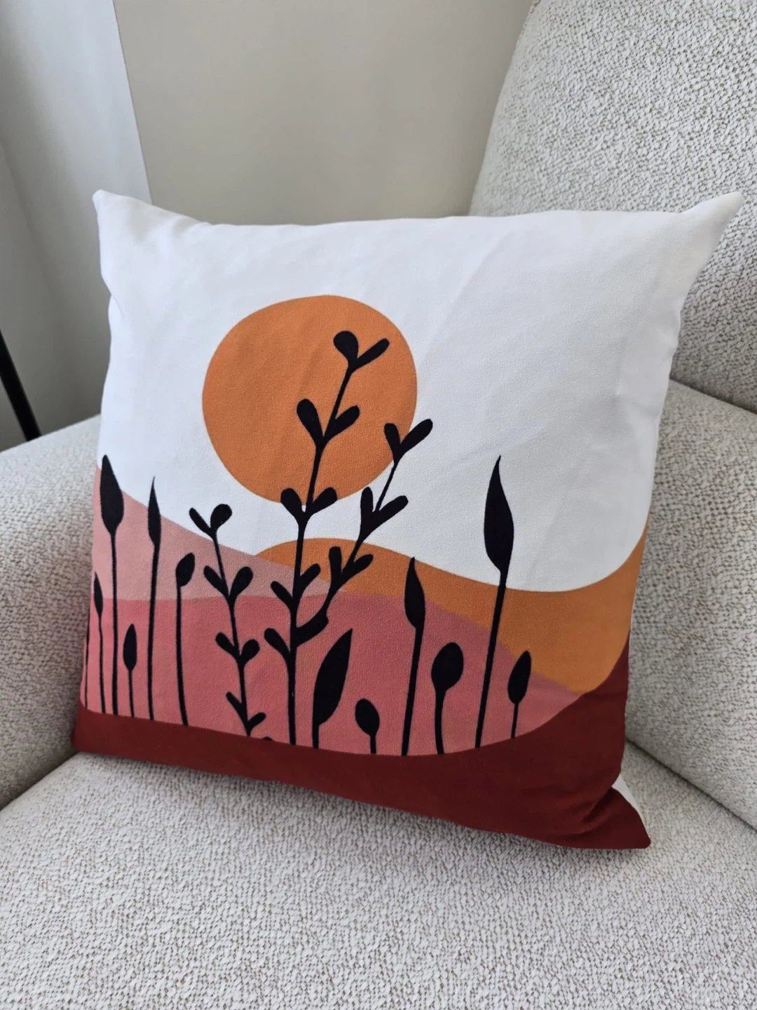 Throw Pillow with Abstract Sunset Design