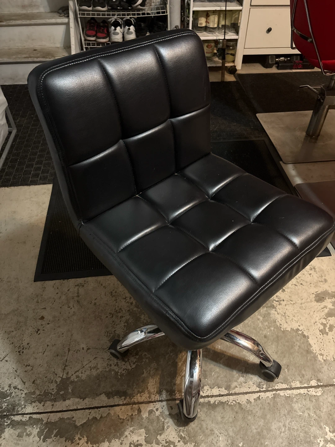 Black Swivel Office Chair - photo 3
