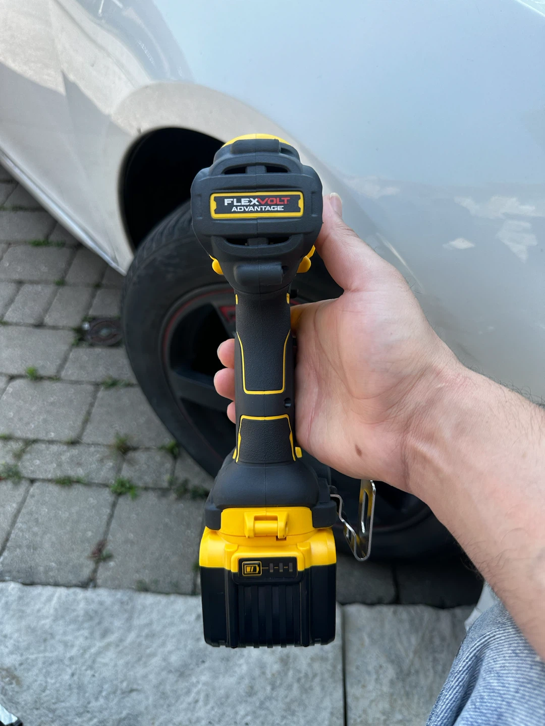 DEWALT 20V MAX Hammer Drill DCD999 - photo 3