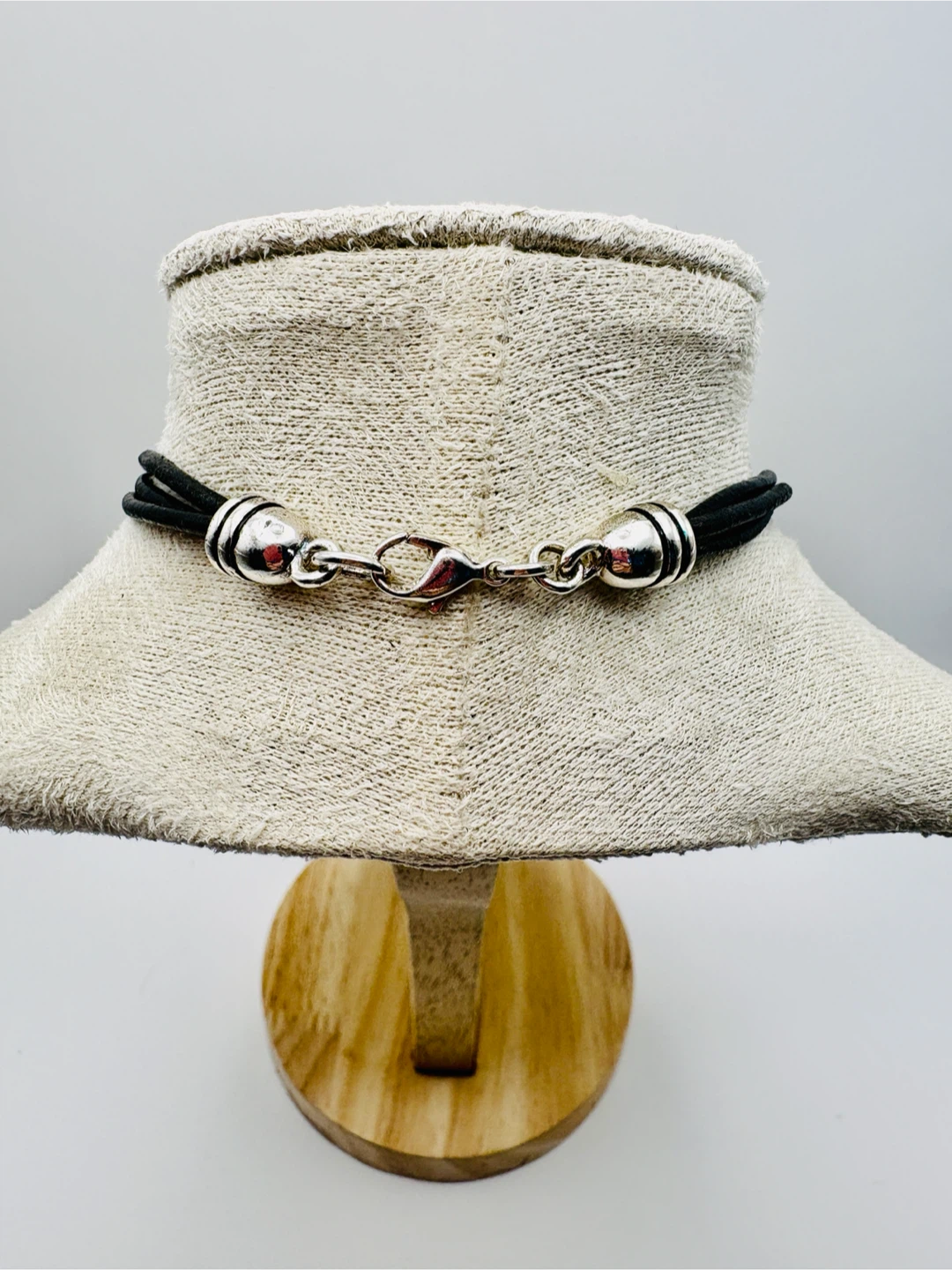 Silver Tone Oval Pendant Necklace with Faux Pearl - photo 4
