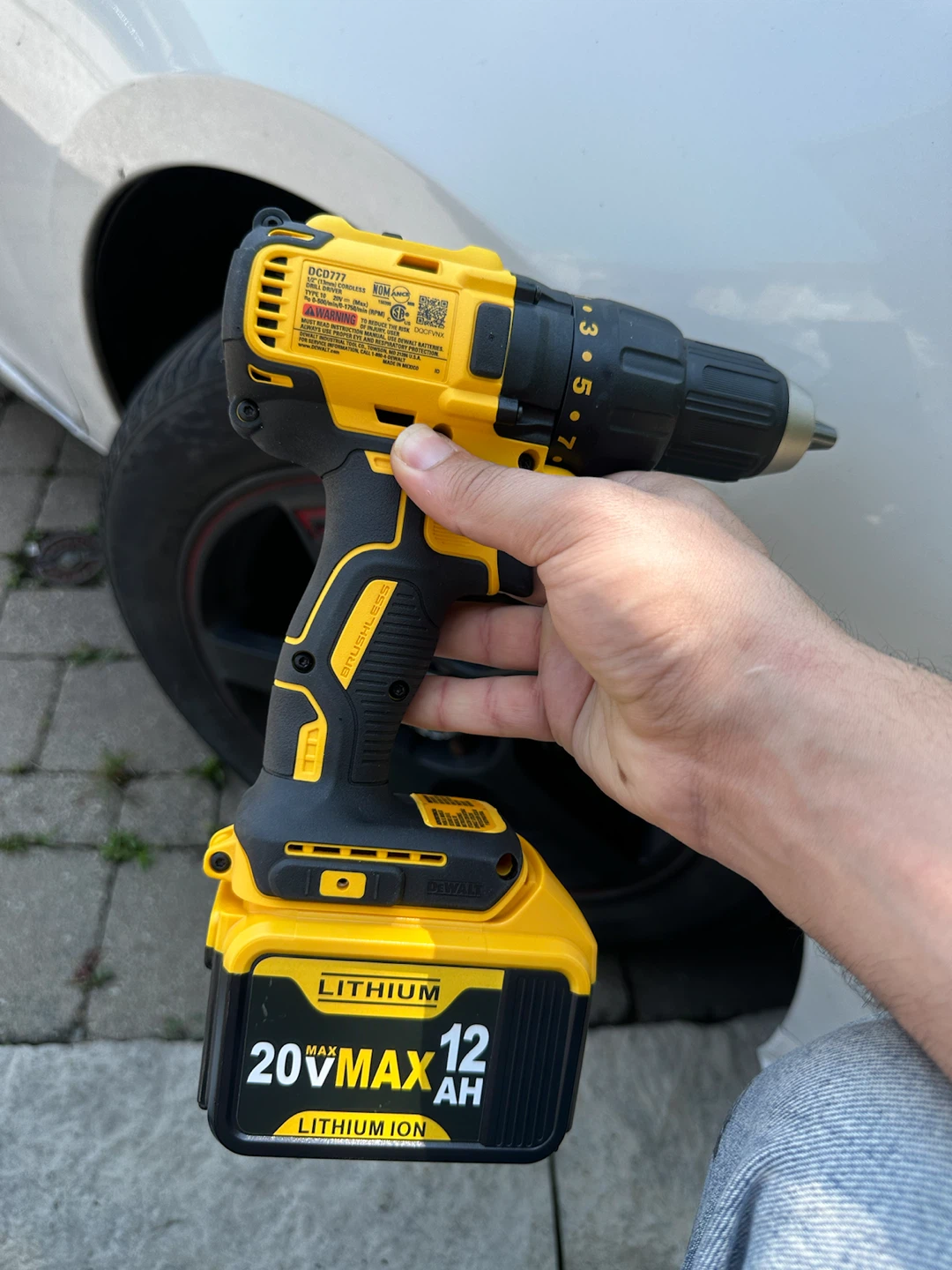 DEWALT 20V MAX Brushless Drill with 12Ah Lithium Ion Battery - photo 3