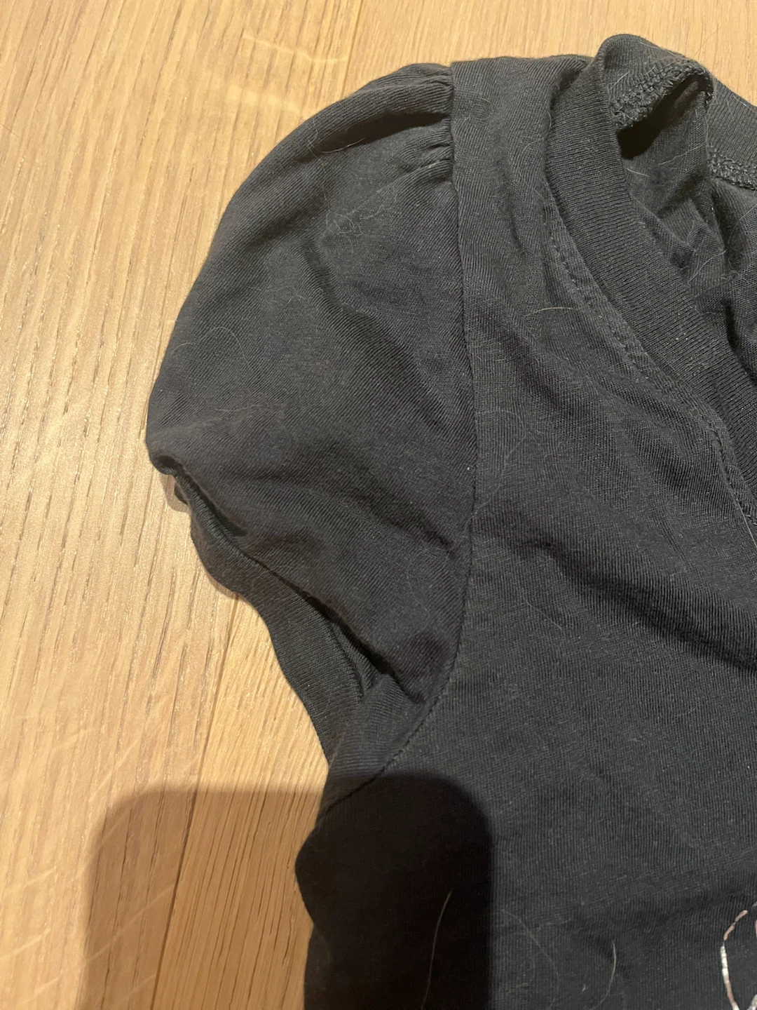 Juicy Couture "Luxe for Life" V-Neck T-Shirt - photo 3